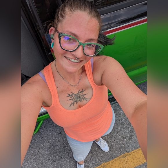 Meet your Posher, Nan - Picture 4 of 4